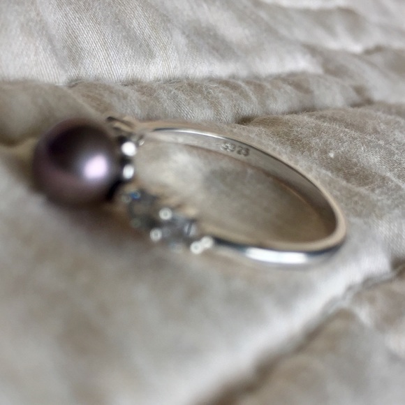 Skydancer Ring - Size 7 - Vantel Pearls - Picture 4 of 12